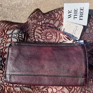 NWT Free People We The free Emerson BlackBerry Leather  Wallet